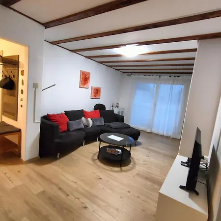 Apartment Heimelige 4 Zimmerwohnung Im Schoenen Val *