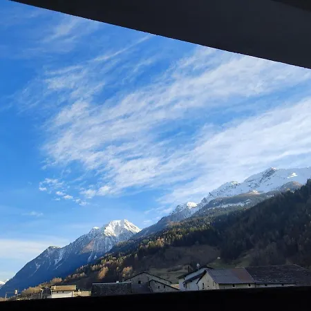 Heimelige 4 Zimmerwohnung Im Schoenen Val