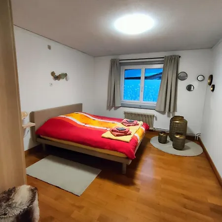 Heimelige 4 Zimmerwohnung Im Schoenen Val * 波斯基亚沃