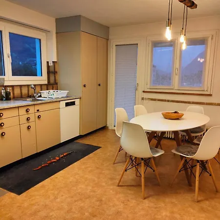Apartment Heimelige 4 Zimmerwohnung Im Schoenen Val