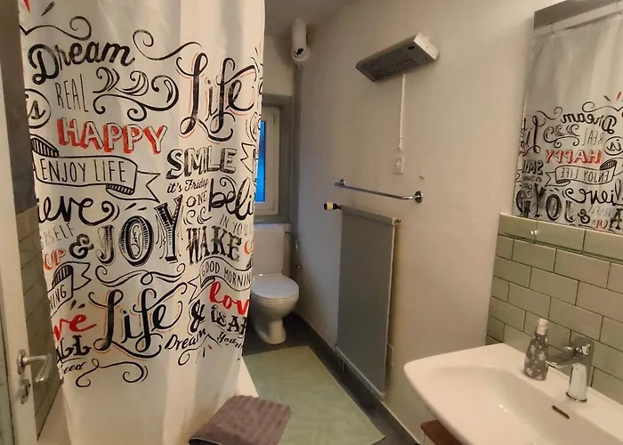 Heimelige 4 Zimmerwohnung Im Schoenen Val * Poschiavo