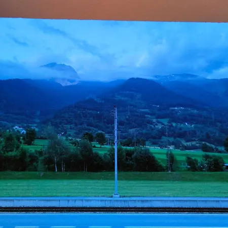 Heimelige 4 Zimmerwohnung Im Schoenen Val Apartamento Poschiavo