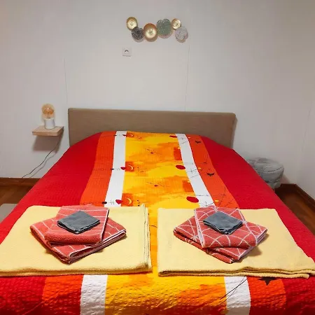 Heimelige 4 Zimmerwohnung Im Schoenen Val *