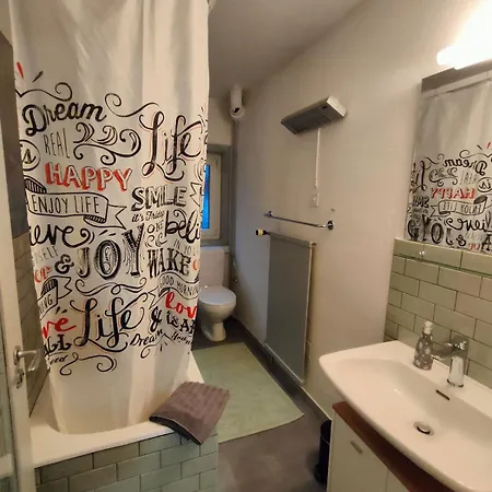 Heimelige 4 Zimmerwohnung Im Schoenen Val * Poschiavo