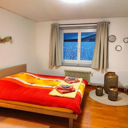 Heimelige 4 Zimmerwohnung Im Schoenen Val