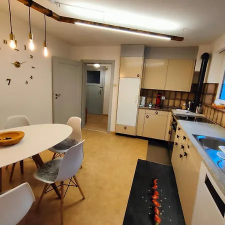 Heimelige 4 Zimmerwohnung Im Schoenen Val Poschiavo