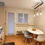 Heimelige 4 Zimmerwohnung Im Schoenen Val Poschiavo