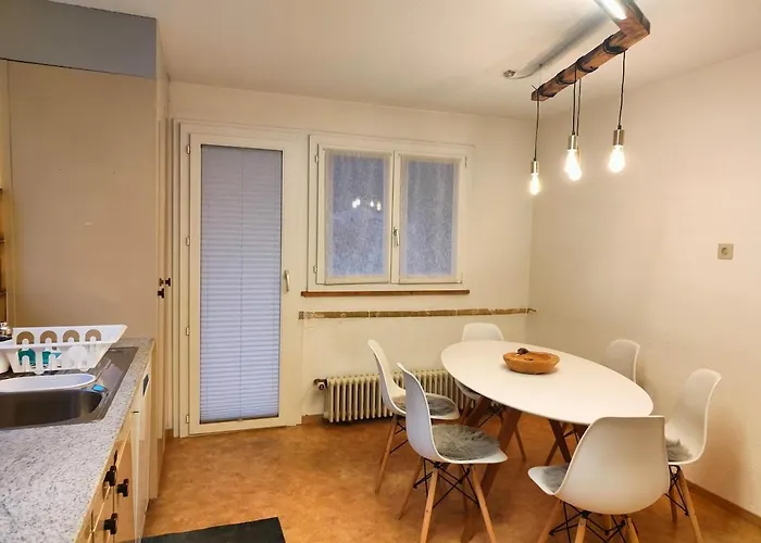 Heimelige 4 Zimmerwohnung Im Schoenen Val 波斯基亚沃