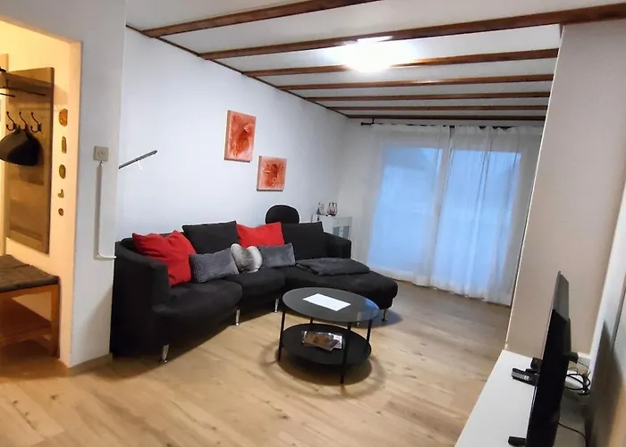 公寓 Heimelige 4 Zimmerwohnung Im Schoenen Val *