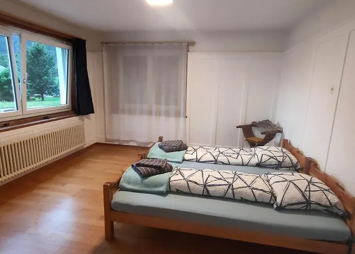 Heimelige 4 Zimmerwohnung Im Schoenen Val 波斯基亚沃
