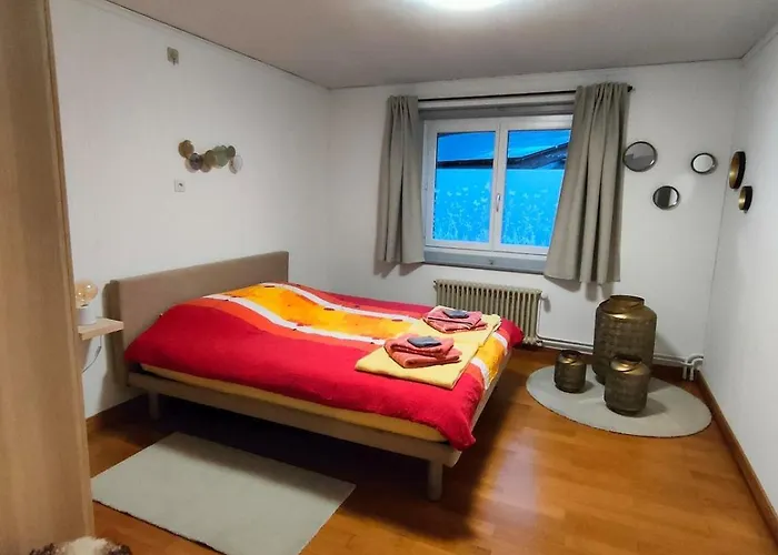 Heimelige 4 Zimmerwohnung Im Schoenen Val * 波斯基亚沃